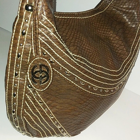 L@@K! Beautiful NWOT red by Marc Ecko Large Studded Round slouch hobo - Picture 13 of 16